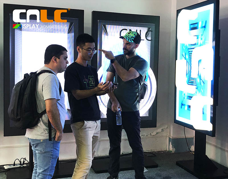 ترحب شركة CNLC بزيارات العملاء من أمريكا الجنوبية وأوروبا