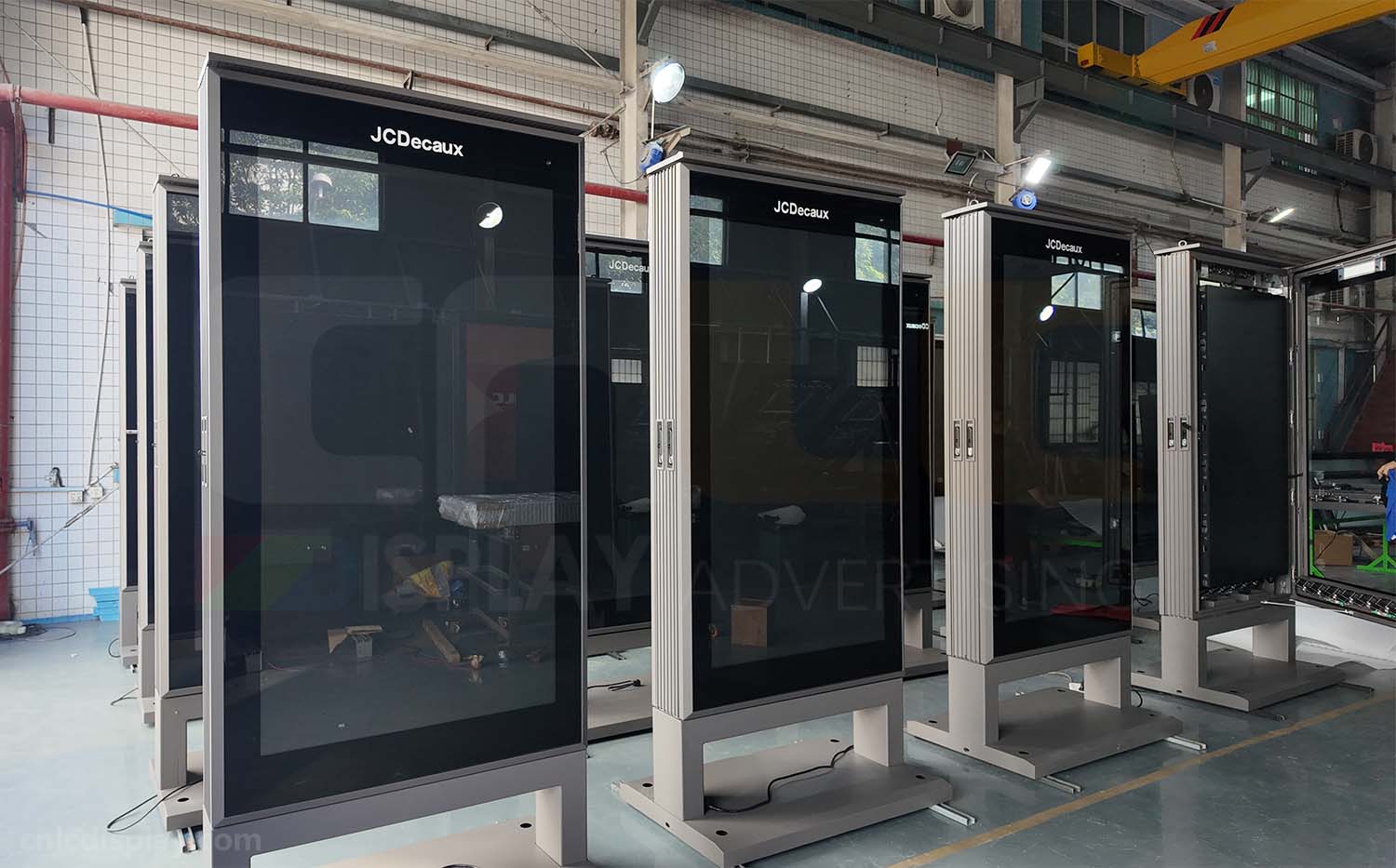 Fine-pitch P1.8 LED Totem displays finished in CNLC factory